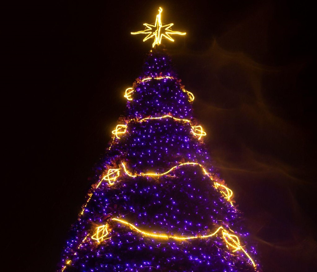 Your Holidays with a Pink 6ft Pre-Lit Christmas Tree